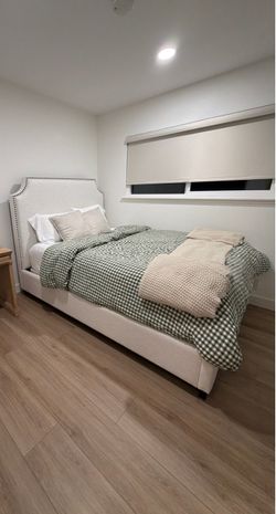 Beige Upholster Queen Bed Set