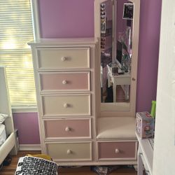 GIRLS DRESSER 