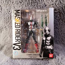 A S.H.Figuarts Kamen Rider V3 (Kamen Rider THE NEXT)
