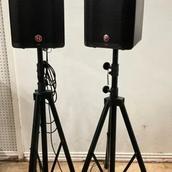 TWO (2)  HARBINGER VARI V2310 SPEAKERS on STAND - TS-90B TeleLock Tripod SpeakerS