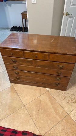 Dresser 3 drawers