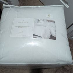 Brand New King Size Comforter Set