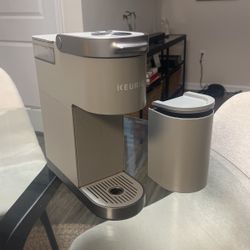 Keurig Coffee Machine 