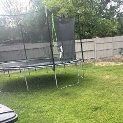Trampoline 