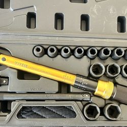 YiYeie HTW-160F 1/2” Drive Click Torque Wrench Set 10-160 ft-lb w/ Case, Sockets & Adapters $65