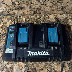 Makita 18V Lithium- Lon Dual Port Rapid Charger 