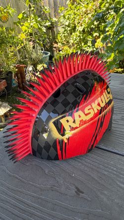 Raskullz 81 Red Hawkins 5t Hawk Helmet Black Ages 5