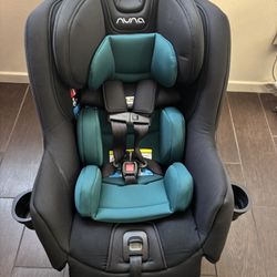 Nuna Rava Car Seat 