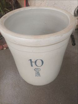 Antique Ribbon Brand 10 Gallon Stoneware Crock