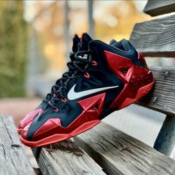 Nike LeBron 11 - Away