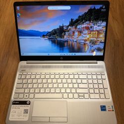 HP Pavilion 15-dw3xxx core i5 11th 16GB Ram 256GB SSD Windows 11 Pro 15.6” UHD Screen Laptop with charger in Excellent Working condition!!!!  Specific