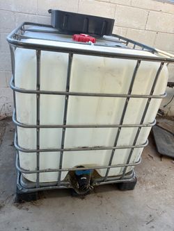225 gallons water tank