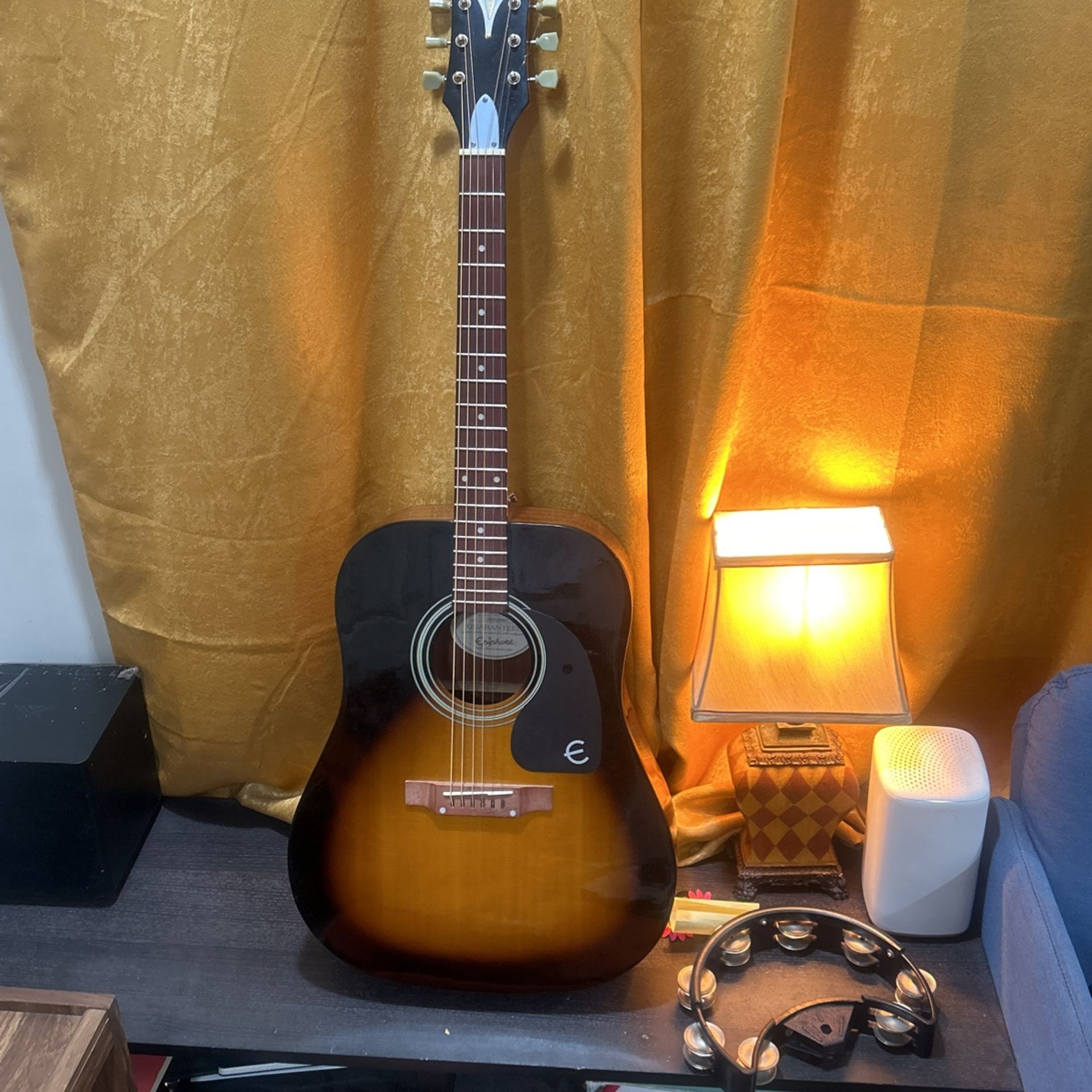 Acoustic Guitar Epiphone