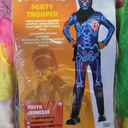 Fortnite party trooper, Halloween costume size 8/10 