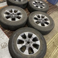 2018 Jeep Sahara Wheels & Tires