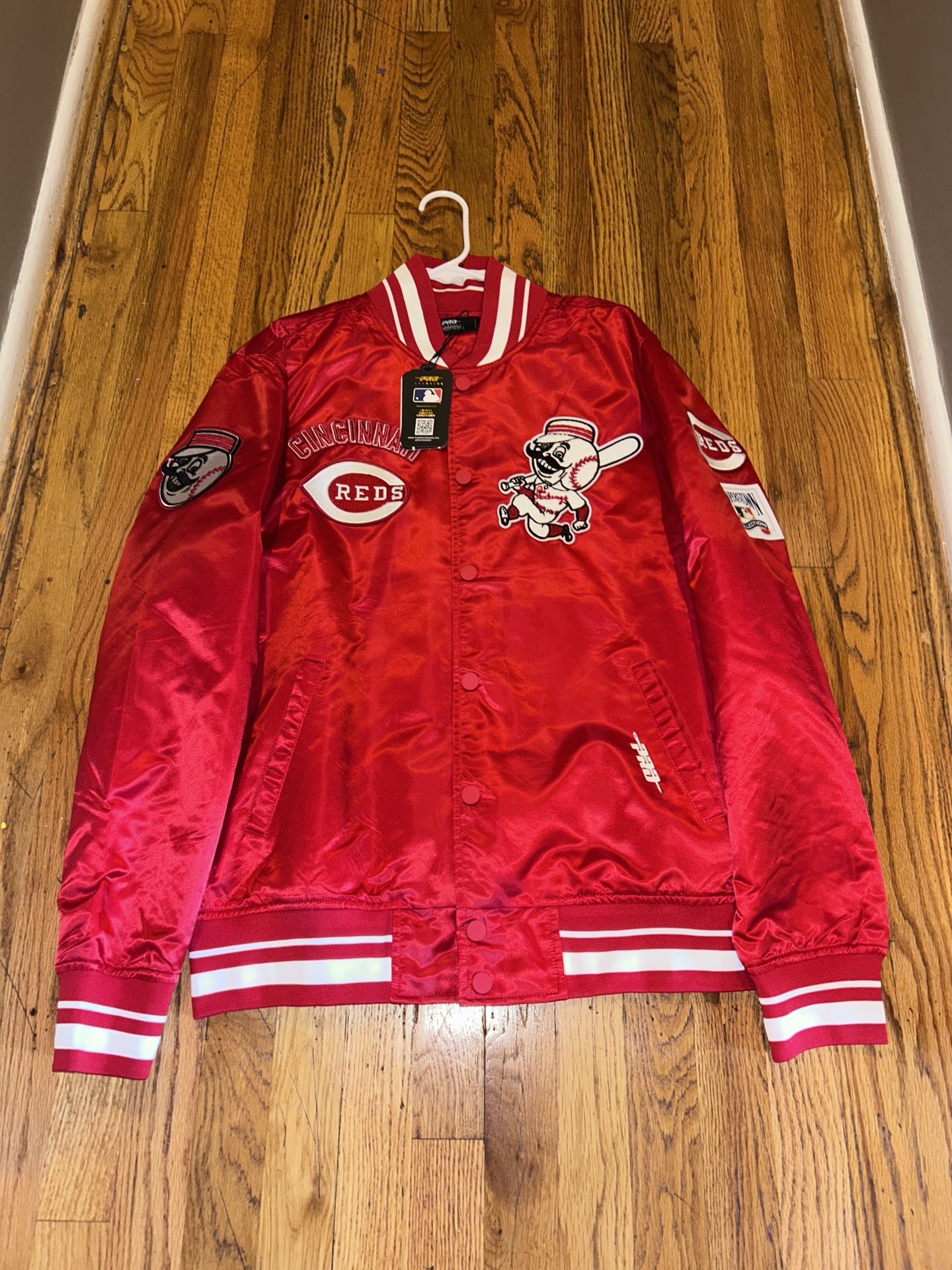 MLB Cincinnati reds Retro Classic Men’s Rib Satin Jacket (Red)
