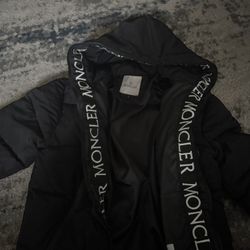 Moncler 