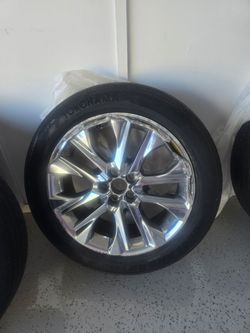 OEM TOYOTA HIGHLANDER WHEELS AND TIREZ