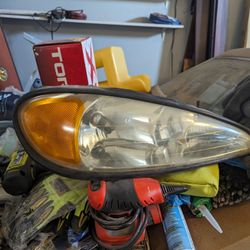 2004 Pontiac Grand Am Headlight Right Side