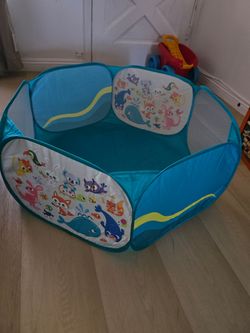Baby ball play pin