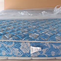 Queen Size Mattress (Colchon Queen Size)