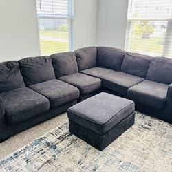 Sectional Sofa in Good Condition