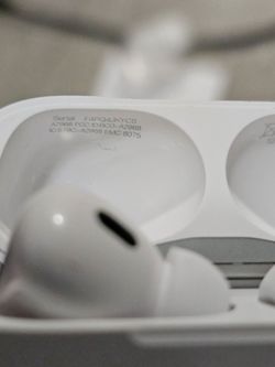 Apple AirPods Pro 2nd Generation – Clean & Fully Working 🎧