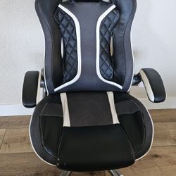 Black Gaming Chair