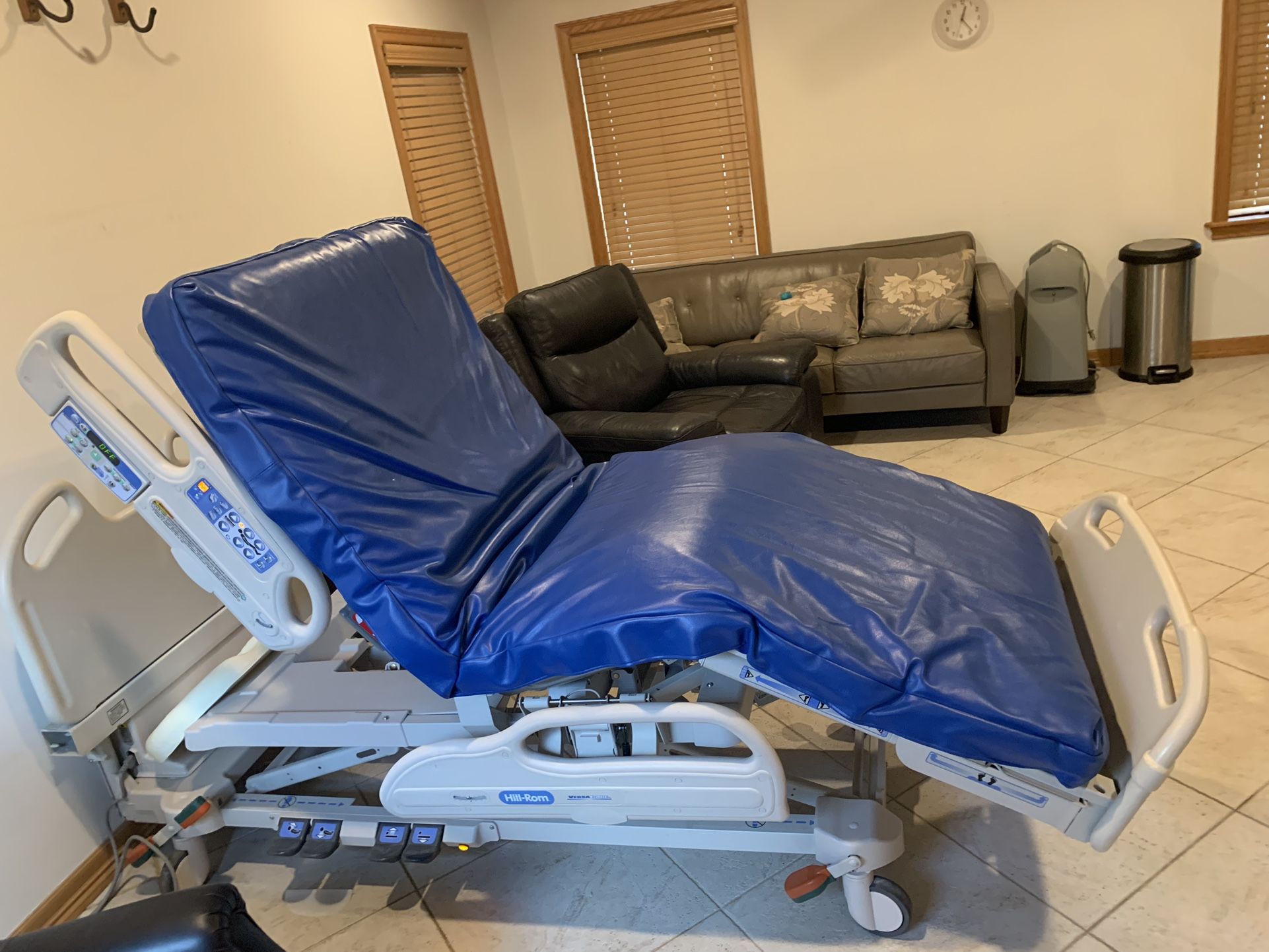 HillRom VersaCare Hospital Bed for Sale in Stuart, FL OfferUp