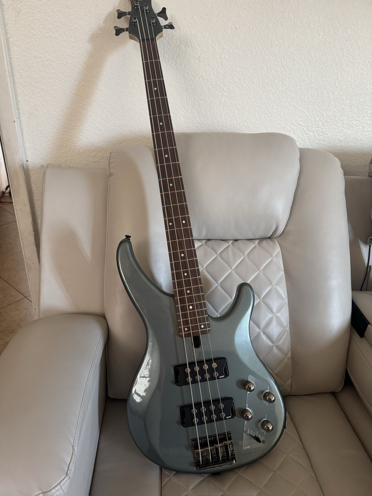 Yamaha TRBX304 Bass Guitar - Mist Green