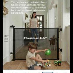 Black Retractable Gate   **NEW**  #129