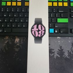 New - Samsung Galaxy Watch6, 40mm, Graphite,