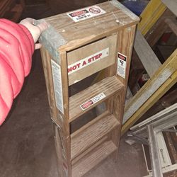 Small Ladder 