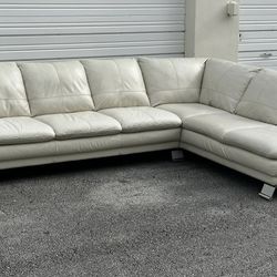 Sofa/Couch Sectional - Leather - Off White - Delivery Available 🚛