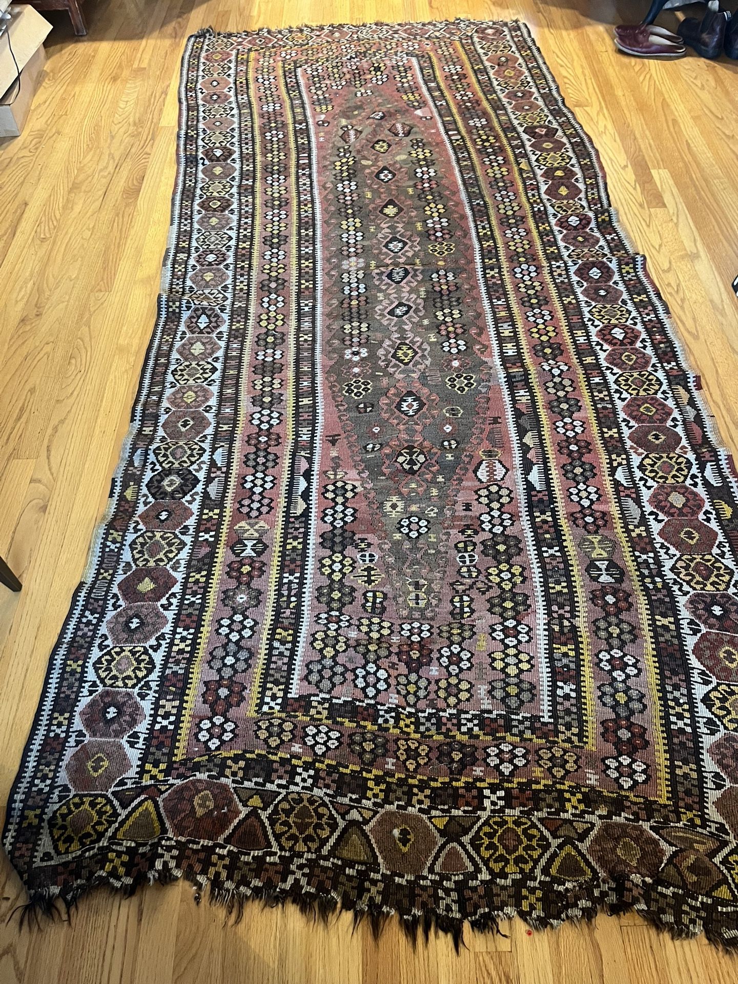 ✨ Vintage Kilim Rug – 131.5” x 54.5” 