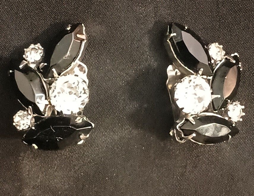White Black/Diamond Rhinestone Clip-on Earrings