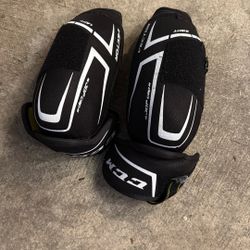 CCM Tacks Vector Elbow Pads