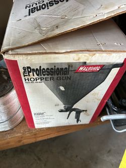 Walboard hopper gun