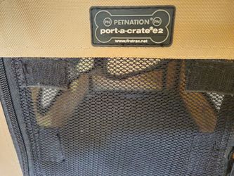 Foldable dog crate