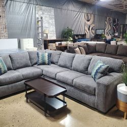 Beautiful Gray Fabric Sectional With 3 Throw Pillows (New)