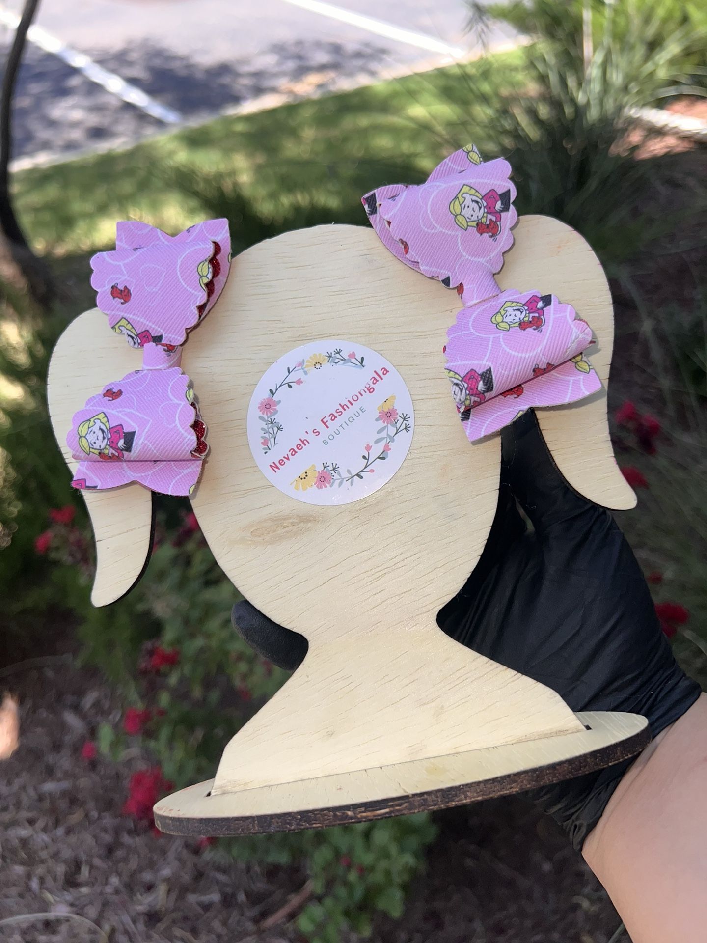 Size Small Clifford And The Big Red Dog Girls Hair Bows With Glitter Red On The Inside