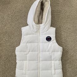 *ASAP* Women’s Hollister Vest Puffer Jacket Size L