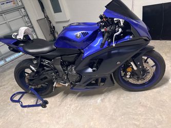Yamaha R7 2022 (Like New)
