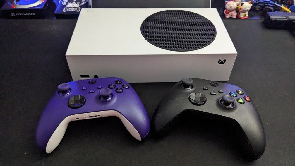 Xbox Series S 512GB Gaming Console + Controllers