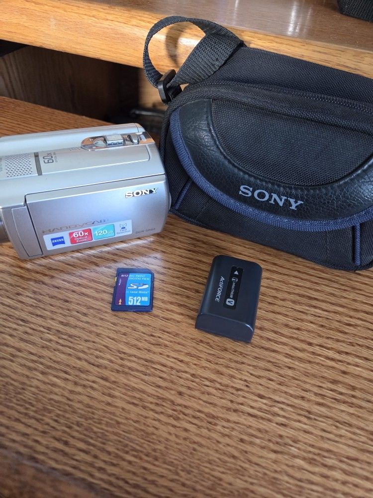 Sony Handycam DCR-SR88 120GB Digital HDD  Camcorder 
