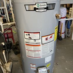 Hot Water heater (gas) - Lightly Used 50 gallon