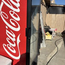 Refrigerator/ Refri