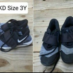 Boys youth size shoes 