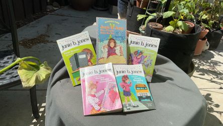 5 Junie B. Jones’s books