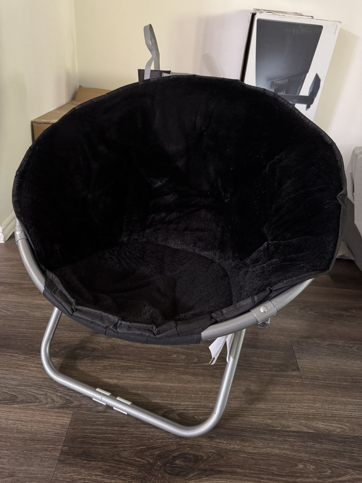 fur saucer chair